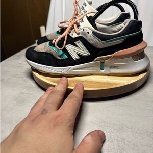 New Balance, Women’s  997 core Made in America shoes size 8